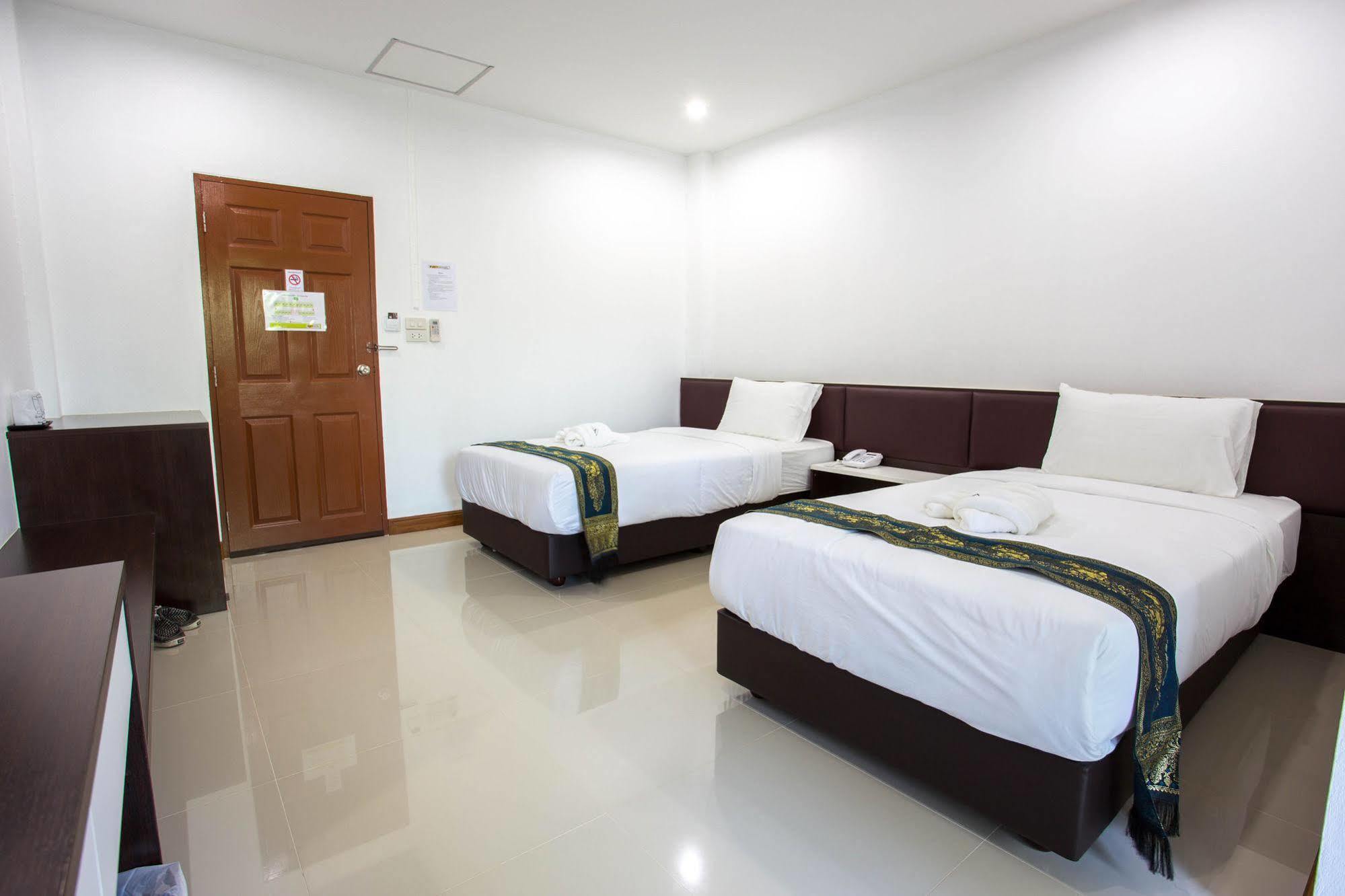 Np Hotel Buriram Extérieur photo